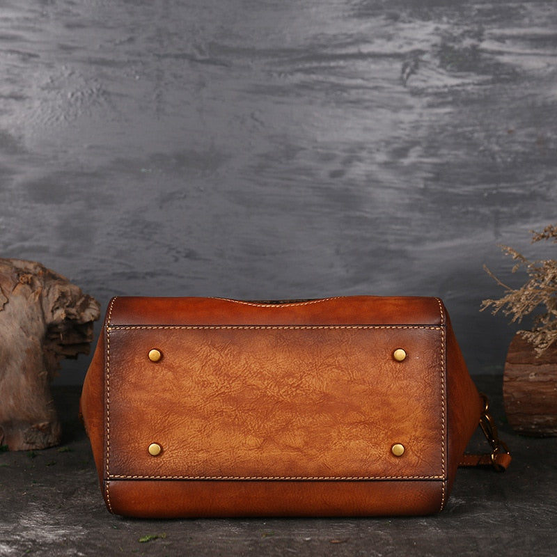 Handtasche echtes Leder Damen – Detailansicht Nähte und Beschläge
