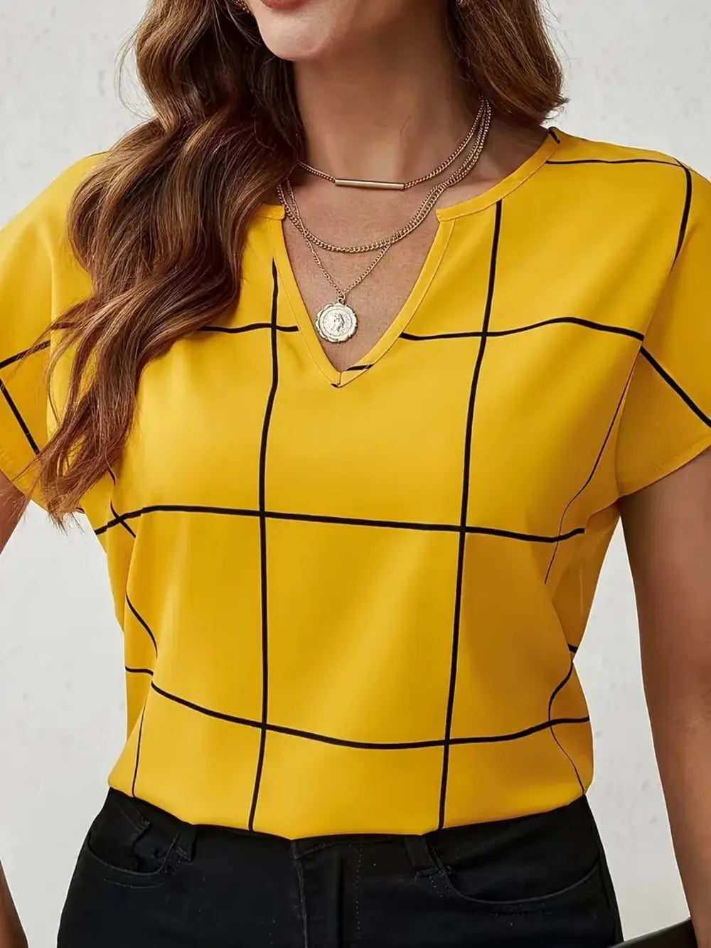 Kariertes Kontrastbluse mit Kerb-Ausschnitt – Elegant & Casual