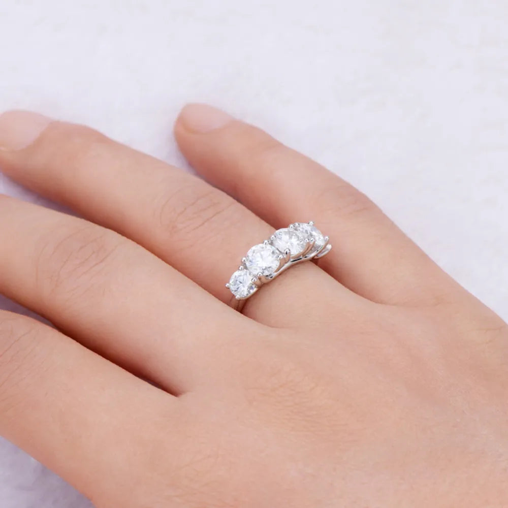 Größenübersicht des 3.6 Carat Moissanite 925 Sterling Silber Rings
