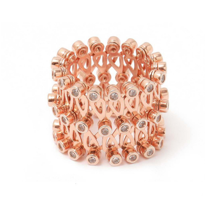 Flexibler Silberring am Finger – Lifestyle Damenring