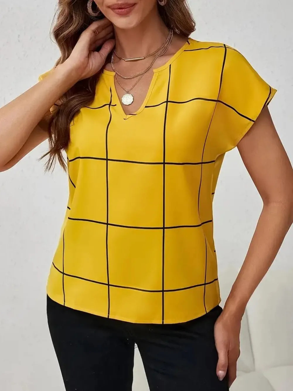 Kariertes Kontrastbluse mit Kerb-Ausschnitt – Elegant & Casual