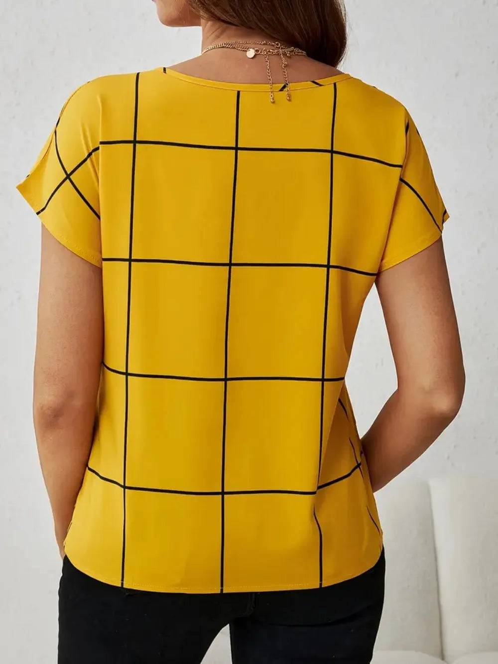 Kariertes Kontrastbluse mit Kerb-Ausschnitt – Elegant & Casual