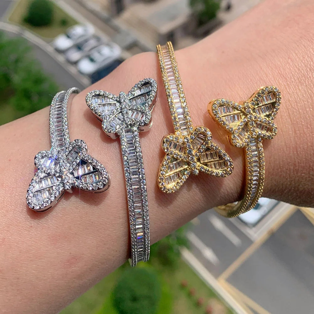 Iced Out Armreif und Ring-Set – Goldfarben