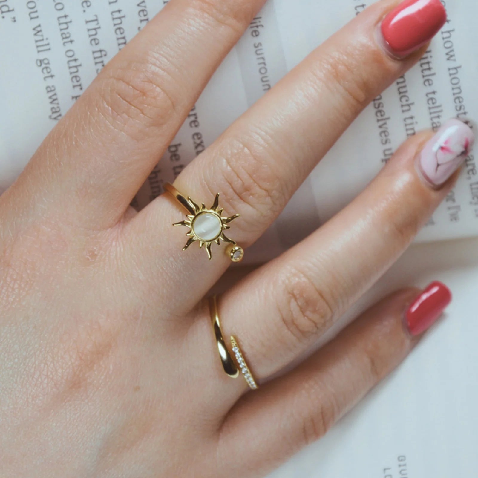 VEWANT Ring am Finger – Pavé Zirkonia Schlangendesign